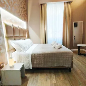 https://amoroma-suite.it-romehotels.com